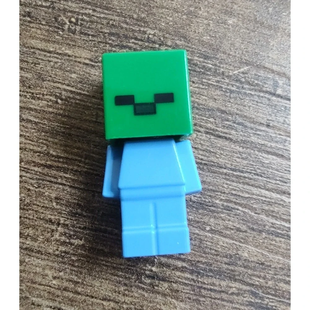 LEGO - MicroFig - Minecraft - Baby Zombie - set 21141 The Zombie Cave 0.75